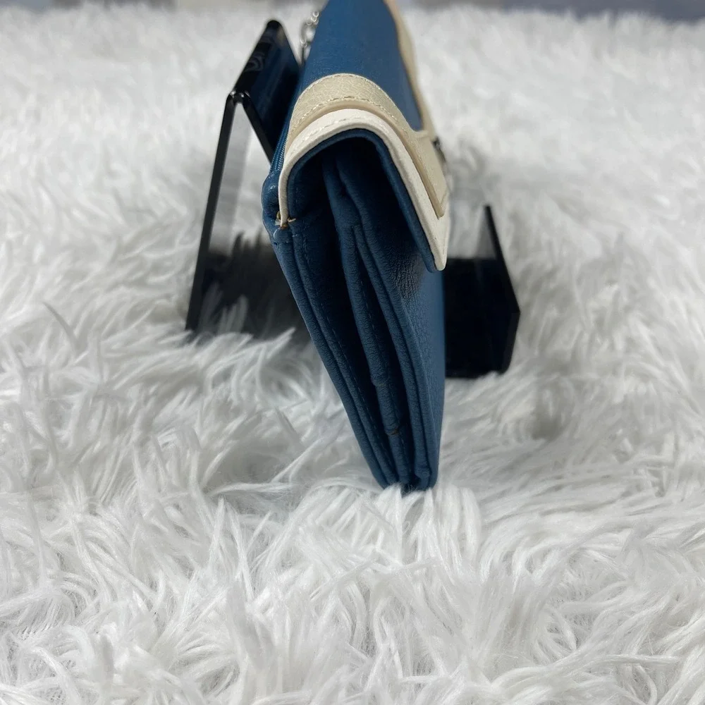 Grace Adele‎ Blue Color Block Pebbled Faux Leather Clutch Wallet Snap Closure